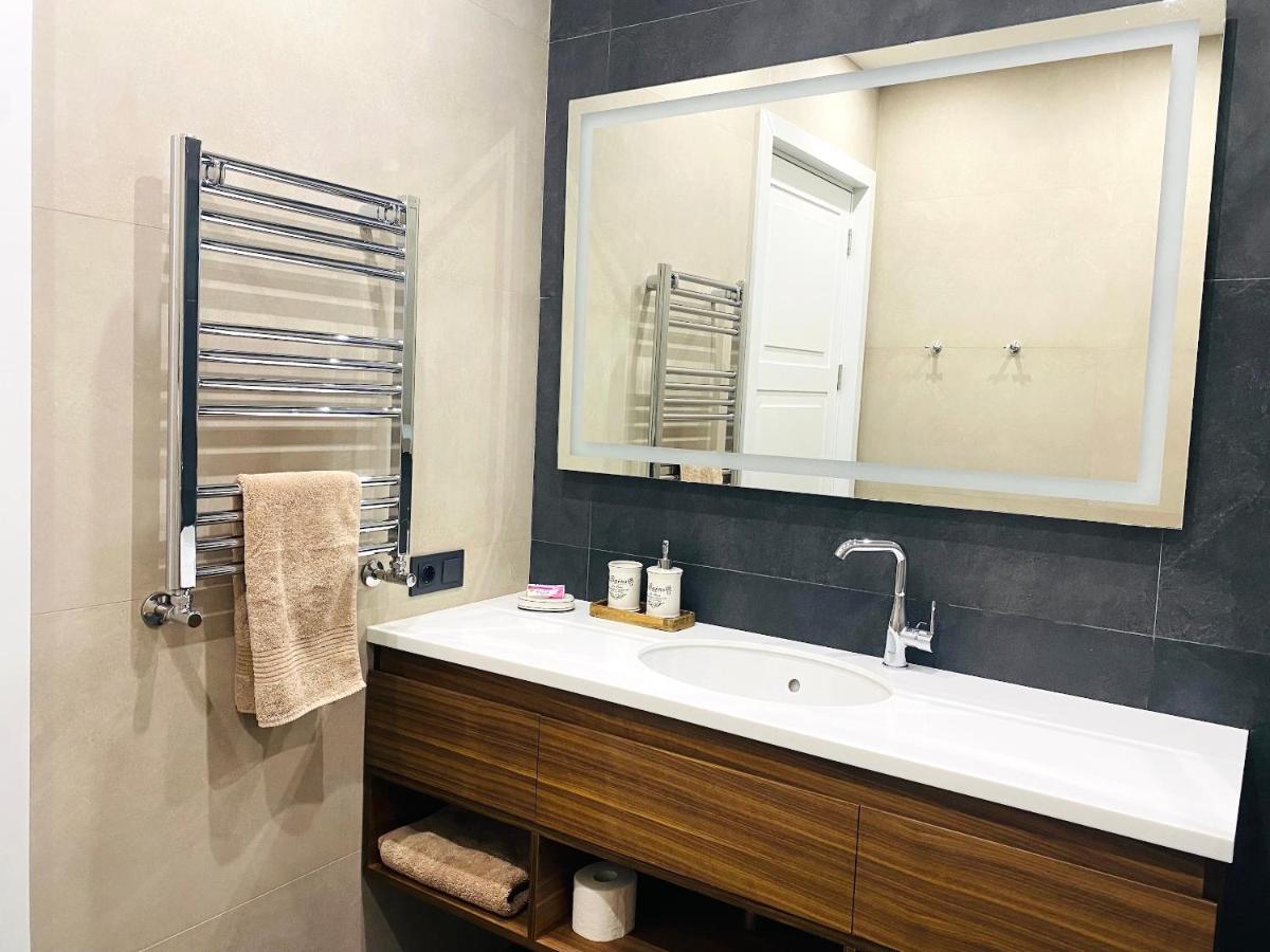 Heart Of Yerevan - City Center Luxury Apartments מראה חיצוני תמונה